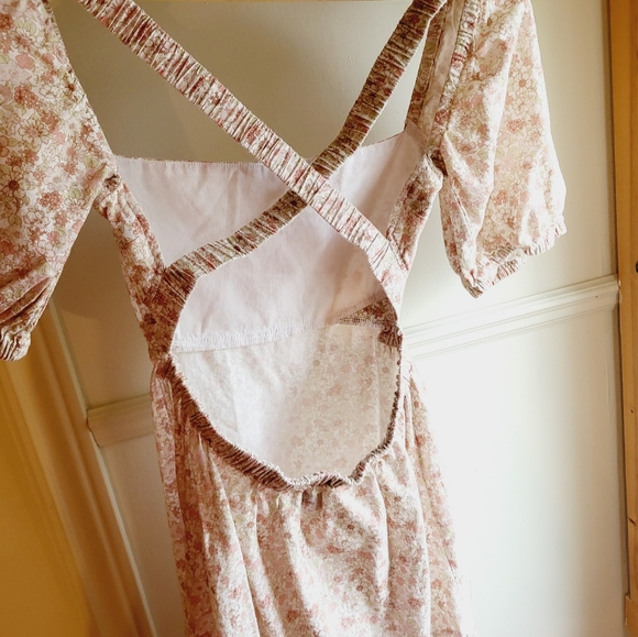 Dress - Picture 5 of 6